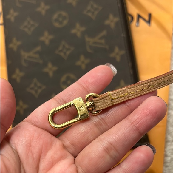 Louis Vuitton Brown Monogram Clutch - Picture 3 of 7
